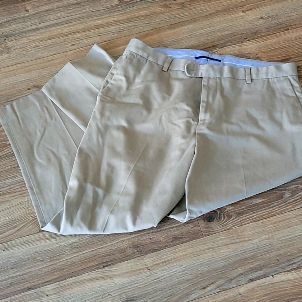 Kirkland signature men's khaki 38/29